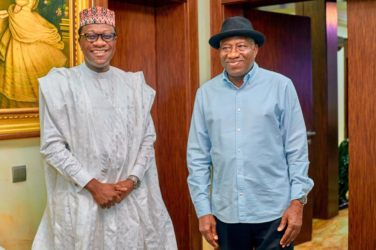 Hon Abdulmumin Jibrin Kofa (Jarman Bebeji), member representing Kiru/Bebeji constituency, Kano, in the House of Reps paid homage today to former President Goodluck Ebele Jonathan at his residence in Maitama, Abuja

Sani Ibrahim Paki
Media Aide to the honourable member
14-01-2025