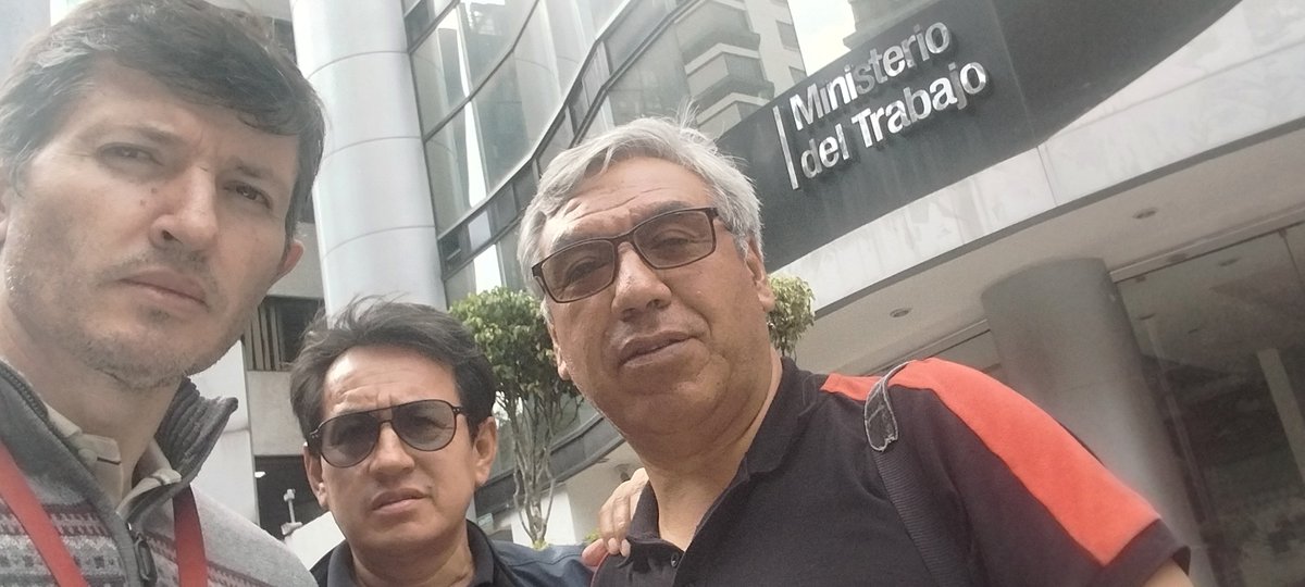 joselandrade's tweet photo. Doctora @ivonneabogada  hemos venido a su Ministerio para conocer cómo va el trámite del Pliego de Peticiones a @GamavisionEcu . Necesitamos el pronunciamiento que permitirá que se honren nuestros derechos laborales. Son 2 años sin sueldos, y adeudan 5 al @IESSec . https://t.co/yUF4INU4G4
