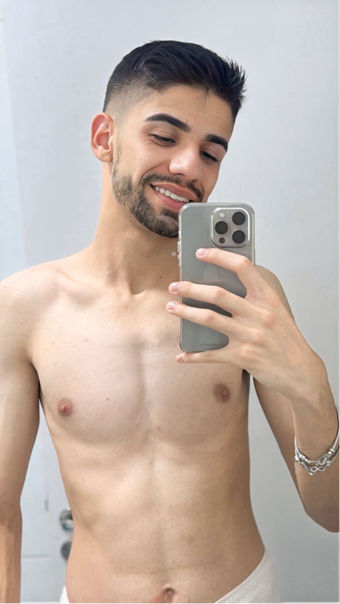 dooglas_x's tweet photo. Acho que há na hora de fazer um tatuagem 👀 https://t.co/P5eDslRRG6