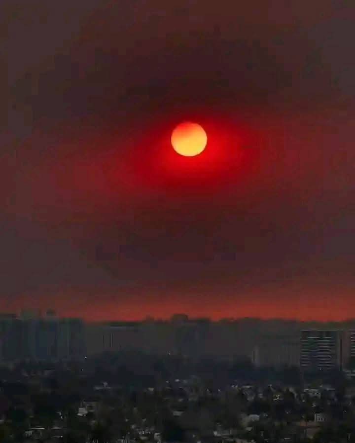 عشق کرنا ہے، پھر درد بھی سہنا سیکھو  
ورنہ ایسا کرو، اوقات میں رہنا سیکھو