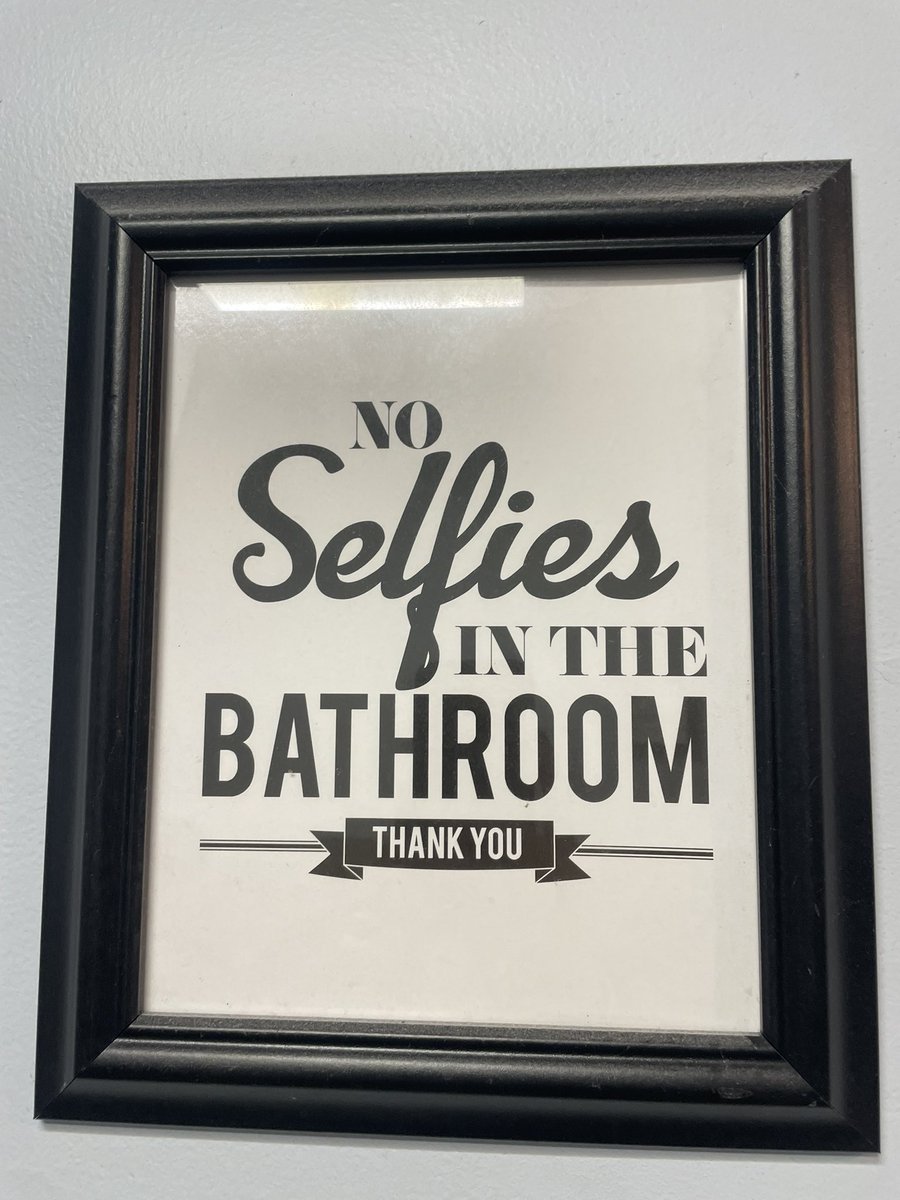 mrslorijg's tweet image. She called it a #snackysnack🥹 #Fritters 
Also top tier signage😤🤣