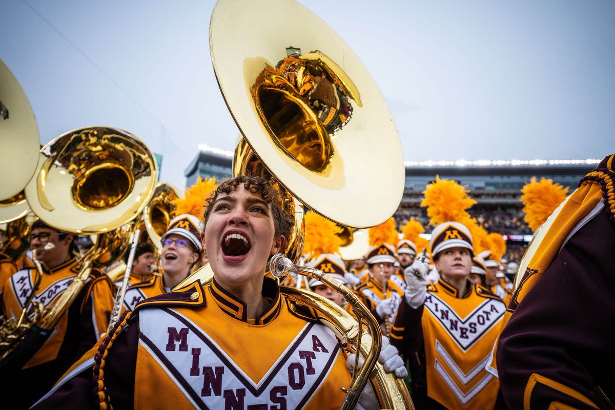 umntubas's tweet photo. The Chicago Bears have requested an interview with Minnesota tuba player Chef Shaq, per sources. https://t.co/eHXeD8gc4m