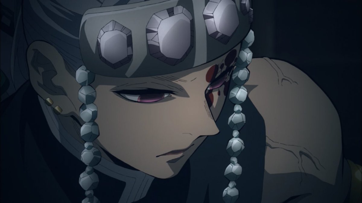 FESTlVEGOD's tweet photo. ⠀

     ❝ S—𝗦𝗨𝗠𝗔 ? ❞

   He was shocked at first before walking over to his 𝐰𝐢𝐟𝐞*. ——— He’d slowly pick up the blades upon kneeling down on one knee.

       ❝ What on earth happened? ❞

⠀ https://t.co/GxO6N0qo9O
