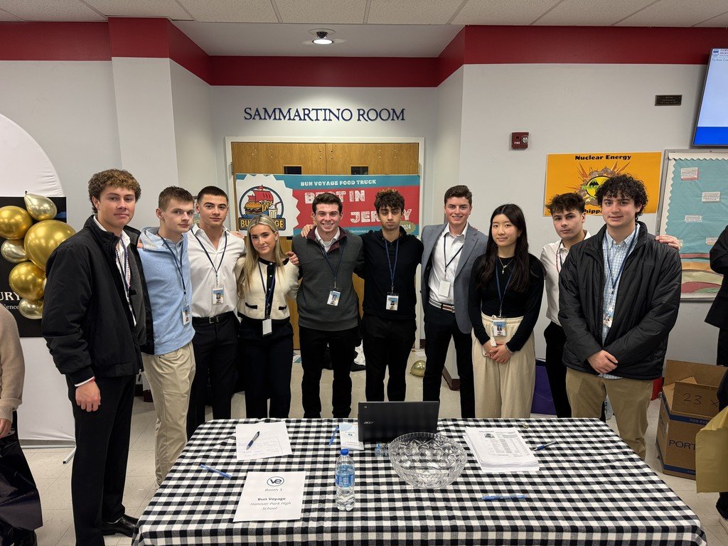 HanoverParkHS1's tweet photo. 🎉 Huge congratulations to our HP students for their extraordinary presentations and earning multiple awards at Fairleigh Dickinson University today! Your hard work and dedication continue to make us proud. Keep up the great work, Hornets! 🐝👏 #HPExcellence #ProudHornets #FDU https://t.co/2YFOKYAAt7