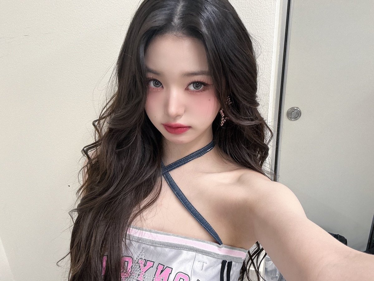 WY08J's tweet photo. ✌🏻🖤💕⭐️💗💫

#IVE #아이브
#JANGWONYOUNG #장원영 https://t.co/2HHkho8YKH