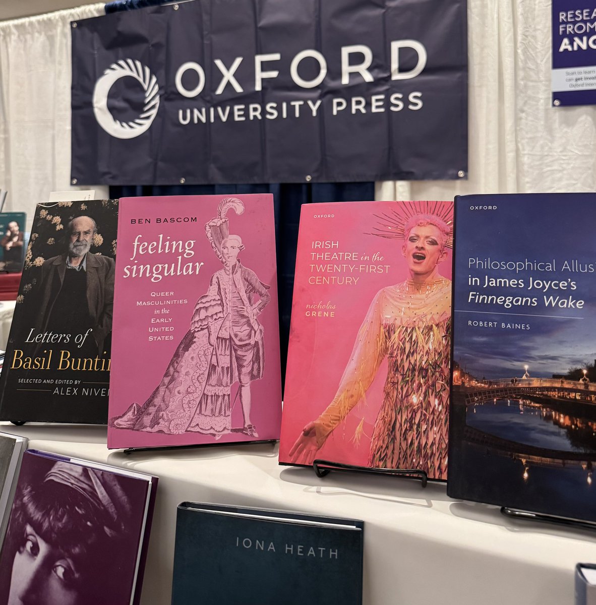 Ben Bascom (@ben_bscm) on Twitter photo Such a dream to see my book Feeling Singular at <a href="/OxUniPress/">Oxford University Press</a>âs booth at the MLAâand the code AAFLYG6 will still work for a 30% discount!
global.oup.com/academic/produ⊠Such a dream to see my book Feeling Singular at <a href="/OxUniPress/">Oxford University Press</a>âs booth at the MLAâand the code AAFLYG6 will still work for a 30% discount!
global.oup.com/academic/produâŠ