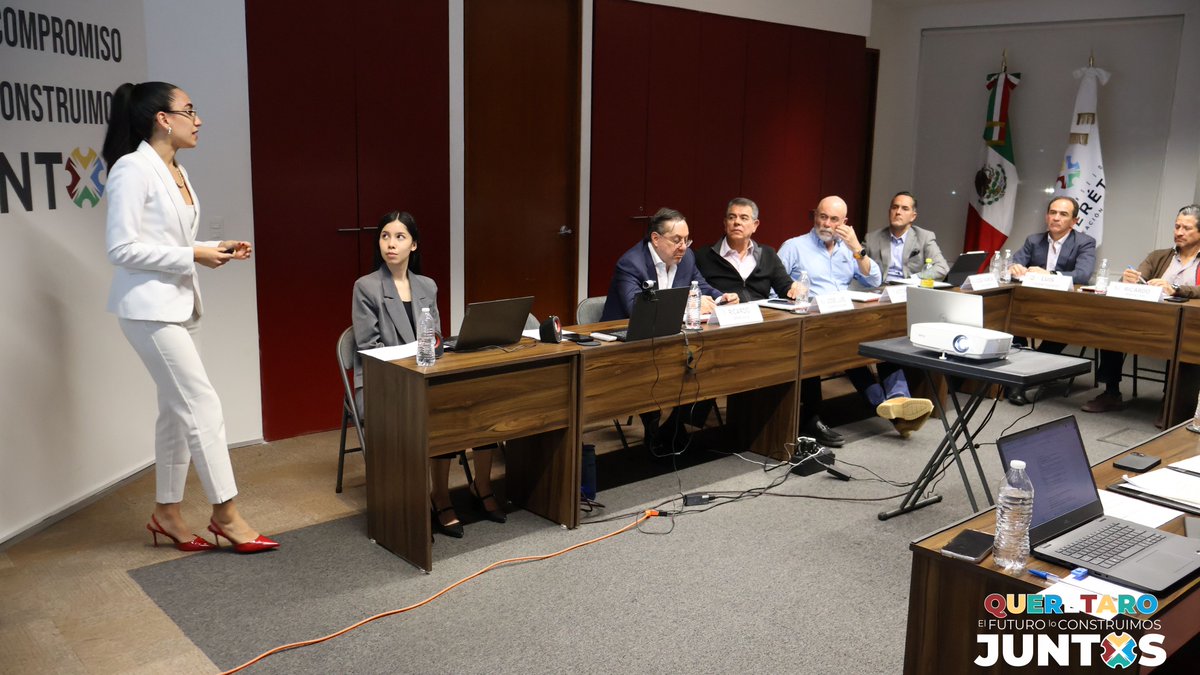 El 13 de enero se llevó a cabo la primer reunión del Consejo Querétaro para la Planeación Estratégica en el 2025, donde se alistaron los últimos detalles rumbo a la presentación del Plan Querétaro 2050 este próximo 17 de enero.

Este plan marcará el rumbo del estado en las