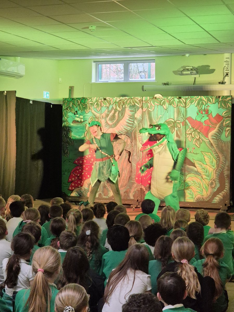 FrisbyOf's tweet photo. A fun-filled afternoon watching the Peter Pan panto - the children had such a good time and couldn't wait to tell me all about it! @Rise_MAT  #flourishandsucceed https://t.co/v0hNGa2Mzi