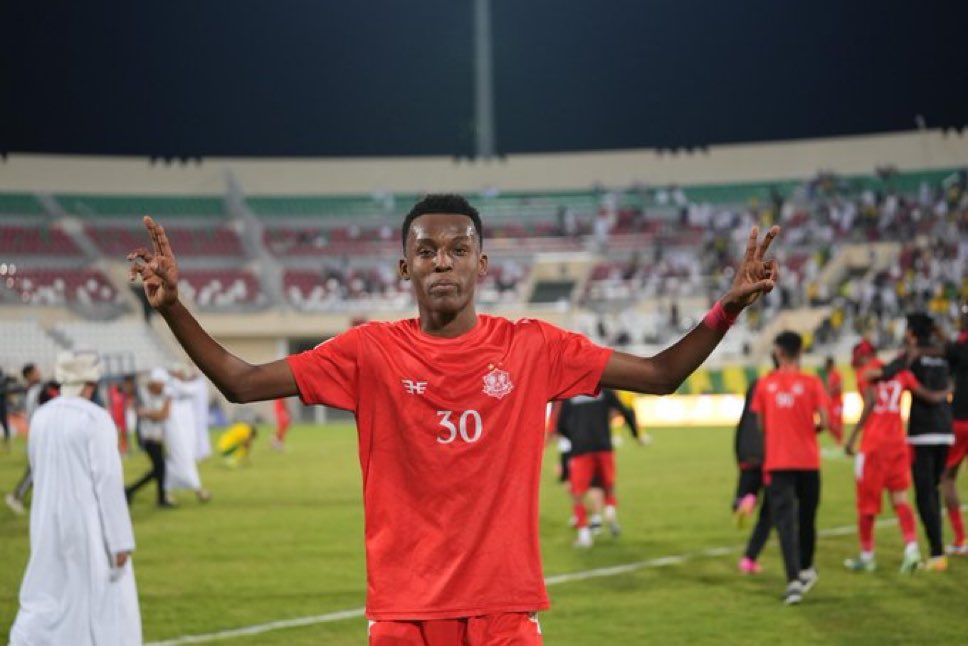 هُنالك أندية وهنالك زعيم ❤️
لا يحق للموسم أن يمر بدون بصمة جنوبية ، هم تربوا على ذلك وولدو من أجل ذلك .

لسان حالهم "سنجعلكم تتغنوا بنا حتى بغيابنا"

مبروك لظفار السوبر كأس السوبر 🏆
وهارلك من الأعماق للأمبراطور

٣٠ -سلطان بدر هو فوزي بشير القادم والشبه تثبته الأيام🔥
#السيب_ظفار