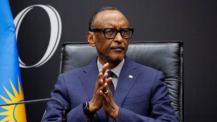 JoelMambou_IA's tweet photo. En 1994, le Rwanda était le pays le plus dangereux au monde : 800 000 morts en 100 jours.

Puis Paul Kagame a pris le contrôle et tout a changé :

➔ Aboli les étiquettes ethniques
➔ Envoyé les corrompus en prison
➔ Viré les ministres en retard d’ 1 min

Voici l’histoire : https://t.co/5qNzjurO4Y