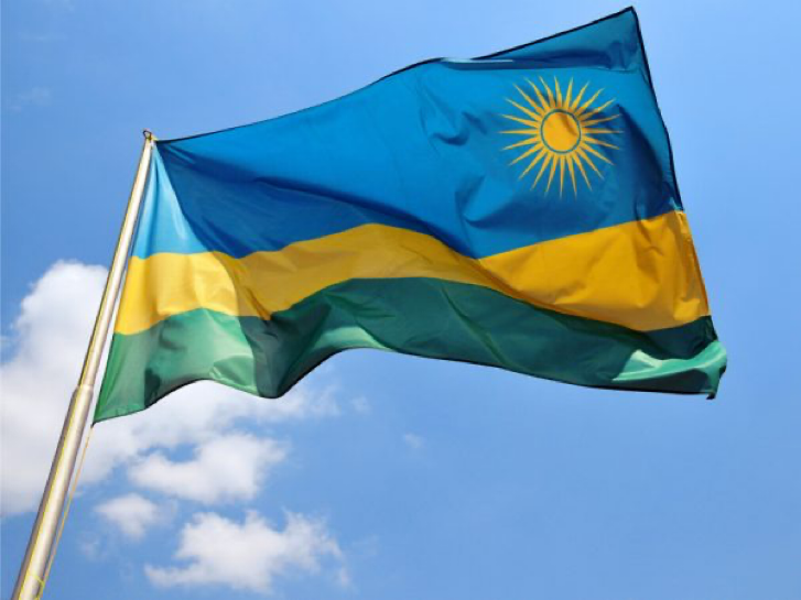 JoelMambou_IA's tweet photo. En 1994, le Rwanda était le pays le plus dangereux au monde : 800 000 morts en 100 jours.

Puis Paul Kagame a pris le contrôle et tout a changé :

➔ Aboli les étiquettes ethniques
➔ Envoyé les corrompus en prison
➔ Viré les ministres en retard d’ 1 min

Voici l’histoire : https://t.co/5qNzjurO4Y