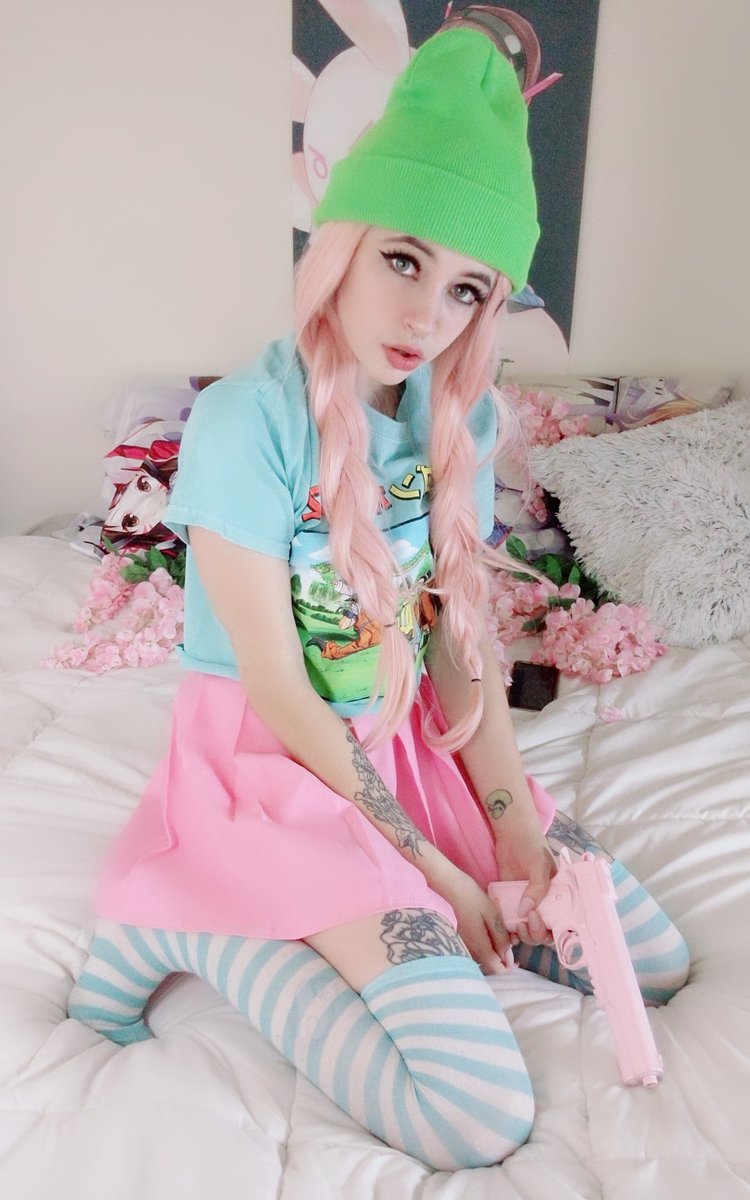 rustyfoxxx's tweet photo. dont say hi. i wont send nudys in ur DMs. https://t.co/yOpVRJ4JNf