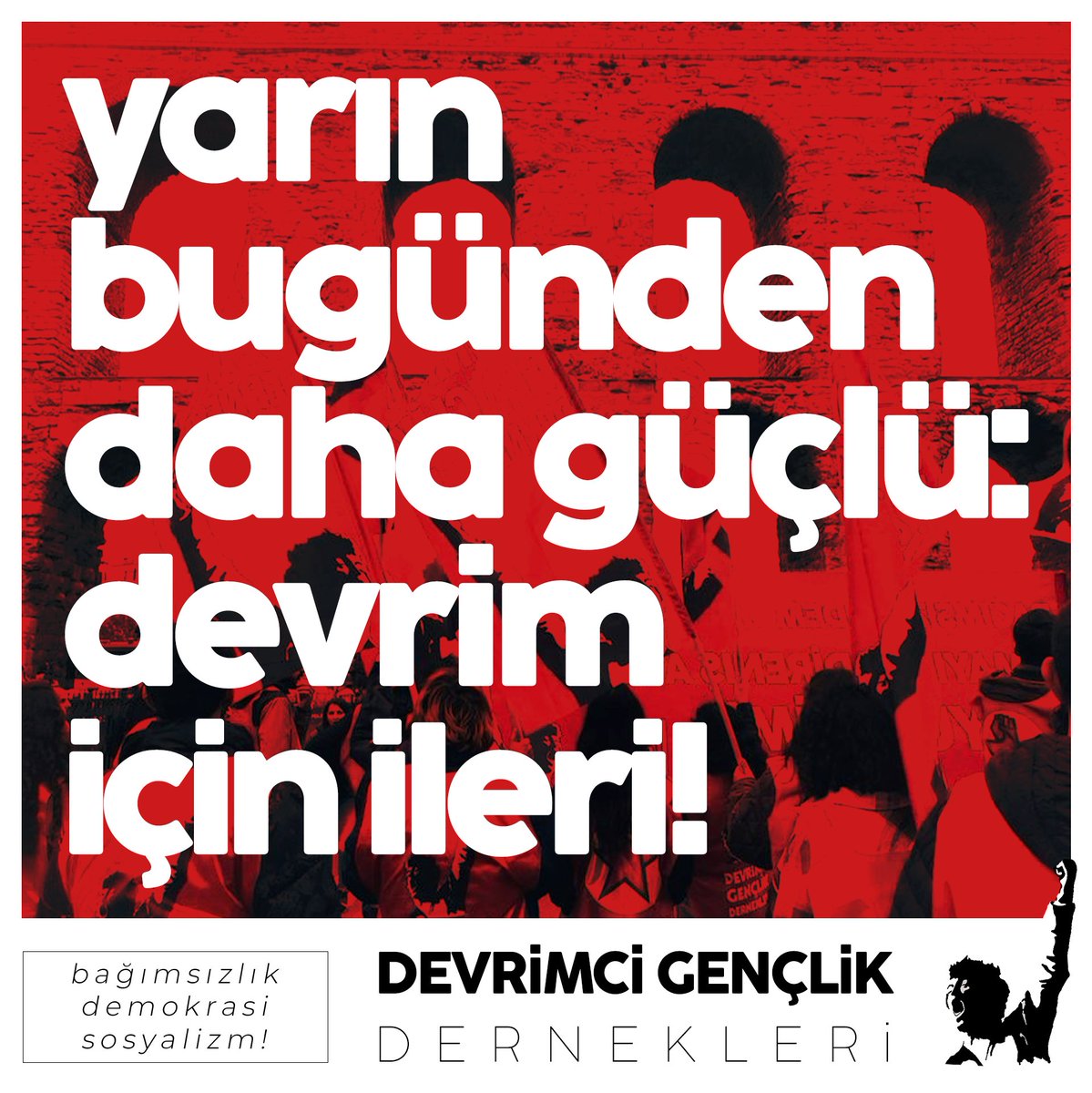 DGDernekleri's tweet photo. 🚩 Yarın bugünden daha güçlü: Devrim için ileri!

★ Derneğimiz, 2024 mücadele yılının değerlendirmesi için VI. Konferansı’nı kısa süre önce tüm birimleri kapsayacak şekilde oluşturdu��u irade ile gerçekleştirmiştir.

★ Genelde dünyada özelde yaşadığımız coğrafyada artarak devam eden emperyalist saldırganlığın, baskı ve zorbalığın çok daha görünür olduğu günlerde yakın geçmiş dönemimizin bir muhasebesini yapabilmek ve her türlü siyasal sürece hazır olabilmek için gerçekleştirdiğimiz konferansın örgütümüzü dünden daha güçlü kılacağına inanıyoruz.

★ FKF’den DEV-GENÇ’e elli beşinci mücadele yılını tarihten gelen inanç ve cüreti ile karşılayan Devrimci Gençlik Dernekleri, tarihsel ve siyasal sorumluluğunun bilincinde olarak emperyalizme ve faşizme karşı mücadeleyi ileri taşıma iradesine sahiptir.

🔗 Sonuç metninin tamamını okumak için: 
https://t.co/GiCGhsGUvx