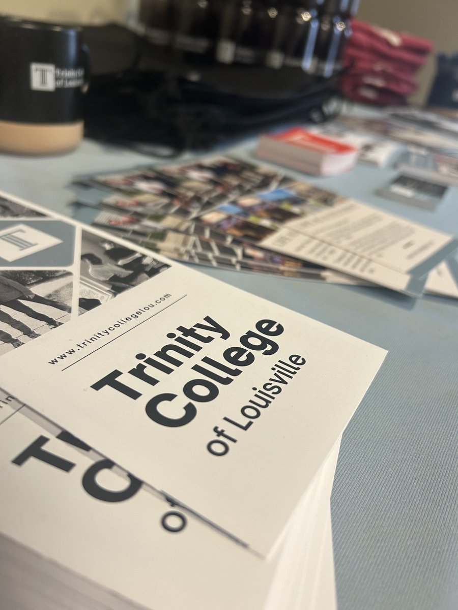 TrinityCollegeL's tweet photo. We had such a good time connecting with students at RELAY 2025 (@relayconference)! What a joy it was to hear so many encouraging and challenging session messages, that then spurred on further conversation. 

Grateful for the opportunity to be part of RELAY this year! https://t.co/Bueyy9O3ng