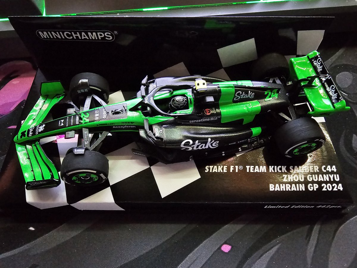Eddi24k's tweet photo. Llegó lo más deseado desde hace muchos meses...no sabéis la felicidad que me da tener el F1 Kick Sauber con mi número limitado a 442 pcs @stakef1team_ks @kick @KickEspanol https://t.co/nlIAo2nNvp