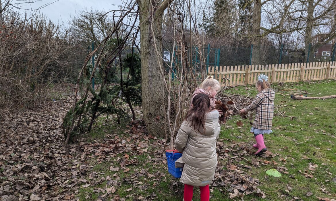 RockinghamJI's tweet photo. Forest School – Creativity
Creativity was the focus this week and we set out lots of different activities for the children to choose to explore their own creativity. The children built dens, rock sculptures and created their own obstacle course. https://t.co/K3o8h1z2Xs