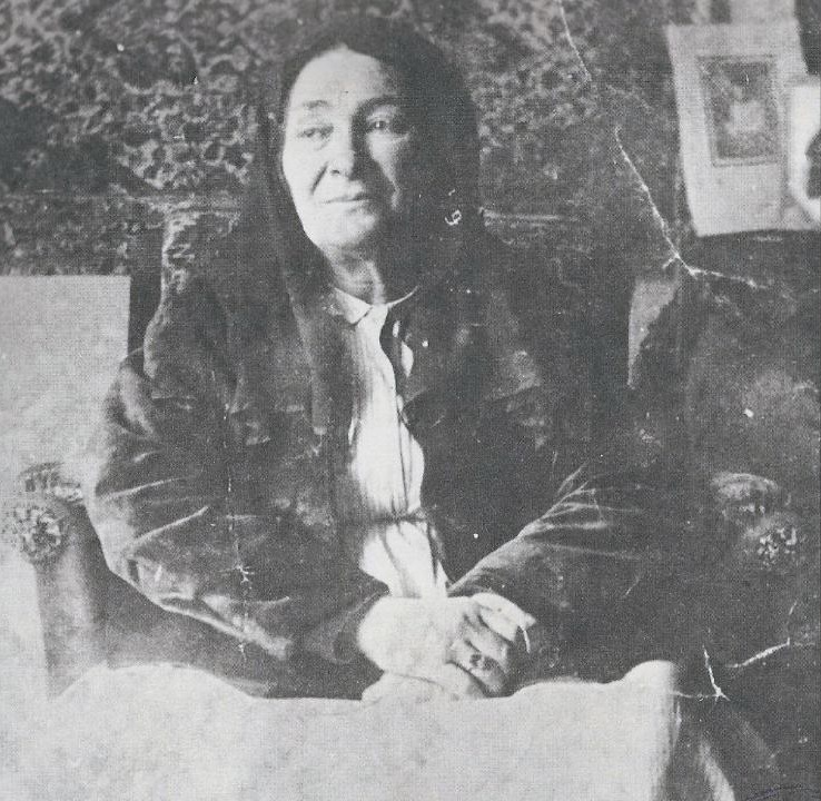 “Oğlum, seni bekledim. Dönmedin. Çay ziyafetine gideceğini söyledin. Ancak ben biliyorum, sen cepheye gittin. Sana dua ettiğimi bilesin. Savaşı kazanmadan dönme. Annen.”
#ZübeydeHanım