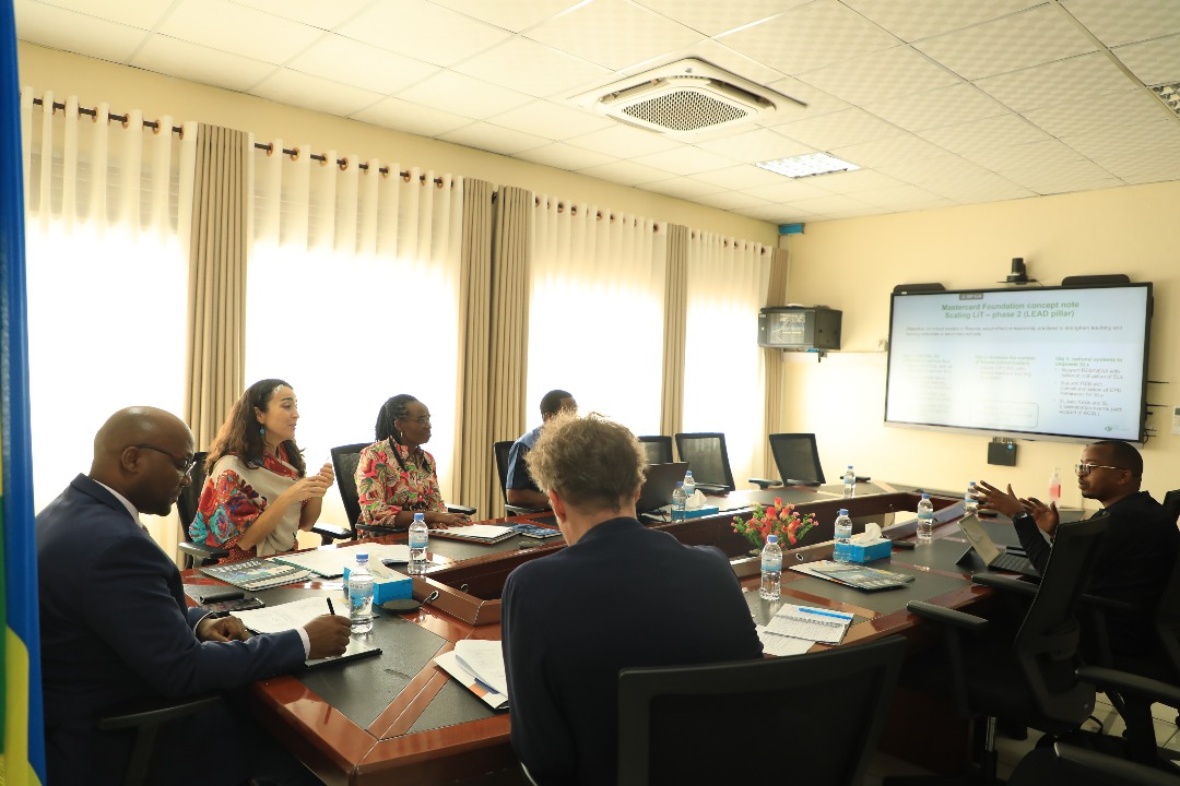 Rwanda Basic Education Board (@rebrwanda) on Twitter photo Today, <a href="/VVOBvzw/">VVOB - education for development</a> team led by DG Sven Rooms & Country Programmes Manager in Rwanda, Nuria Moreno, along with Chantal Kabanda Dusabe, Technical Lead for African Centre for School Leadership had a fruitful meeting with DG REB,<a href="/mbanelson/">Mbarushimana Nelson,PhD</a>. They discussed different ways of partnership. Today, <a href="/VVOBvzw/">VVOB - education for development</a> team led by DG Sven Rooms & Country Programmes Manager in Rwanda, Nuria Moreno, along with Chantal Kabanda Dusabe, Technical Lead for African Centre for School Leadership had a fruitful meeting with DG REB,<a href="/mbanelson/">Mbarushimana Nelson,PhD</a>. They discussed different ways of partnership.