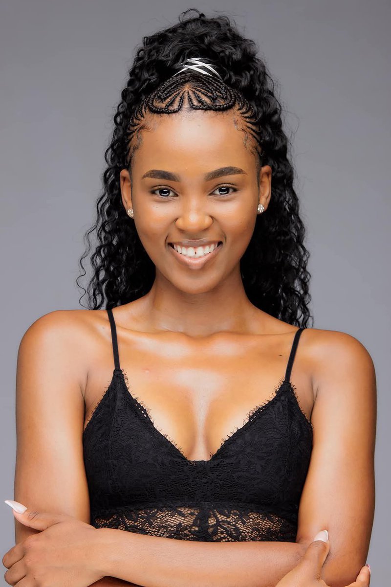 ManjuPoppy's tweet photo. You can paint her all you want but saying Kay B is ugly is just Latoya’ lies!
#KayBillions 💰 #KayBees🐝 #KayBomb 💣 #kayButterflies🦋
#karaboMphirime
#BBMzansi https://t.co/C7X4fljPfr