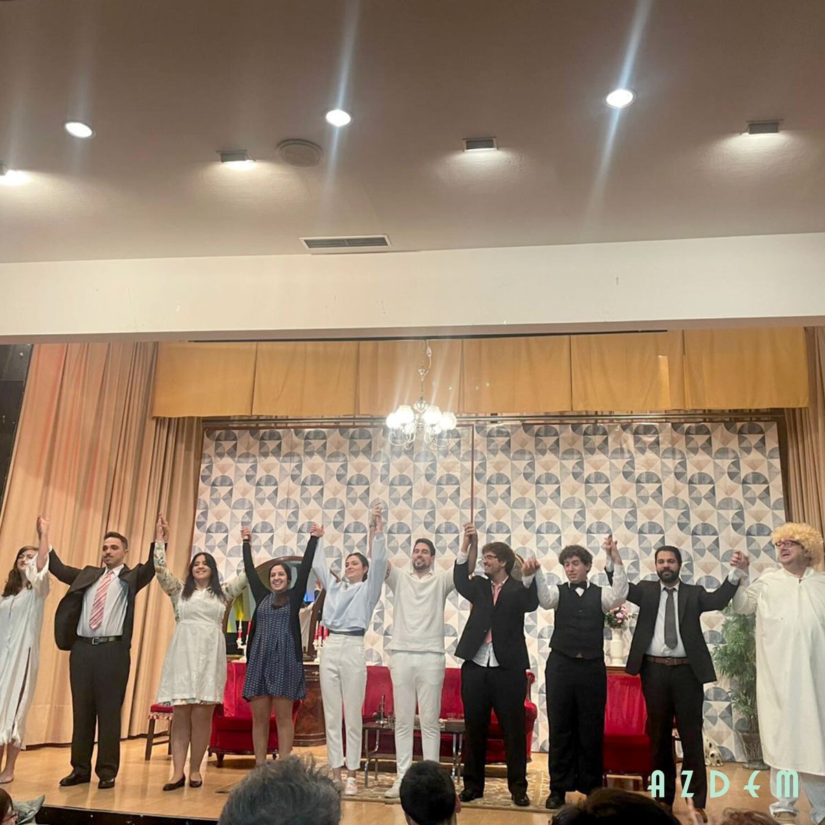 El pasado 22 de diciembre, el grupo de teatro Rocinante Volver presentó la obra “Milagro en casa de los López”, de Miguel Mihura. ¡Muchísimas gracias!
Si tienes ocasión, ¡no te los pierdas!