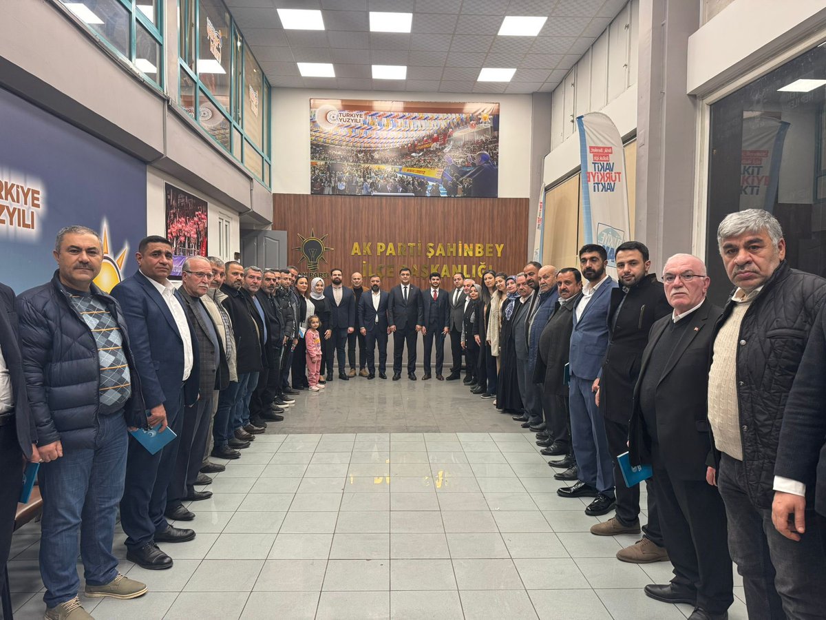 Ana Kademe Haftalık Olağan Yönetim Kurulu Toplantımızı İlçe Başkanımız Sn. Av. Mehmet TİRYAKİ Başkanlığında Gerçekleştirdik.

Toplantımız Hayırlara Vesile Olsun İnşallah.

<a href="/abdulhamitgul/">Abdulhamit Gül</a> 
<a href="/FatmaSahin/">Fatma Şahin</a> 
<a href="/fmfedaioglu/">Fatih Muhaddis FEDAİOĞLU</a> 
<a href="/mtahmazoglu/">Mehmet Tahmazoğlu 🇹🇷</a> 
<a href="/avmustafadurmus/">Av. Mustafa Durmuş</a> 
<a href="/avmehmettiryaki/">Av.Mehmet TİRYAKİ</a>