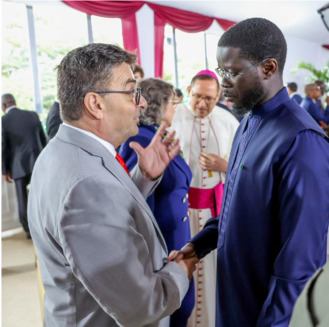 🇸🇳🤝🇨🇭Lors de la présentation des vœux du corps diplomatique, le Président🇸🇳 a partagé une vision forte pour un monde juste et humain. Andrea Semadeni, Ambassadeur de🇨🇭, réaffirme l'engagement🇨🇭en faveur d'une coopération bilatérale solide avec le 🇸🇳. #Diplomatie #Suisse #Sénégal
