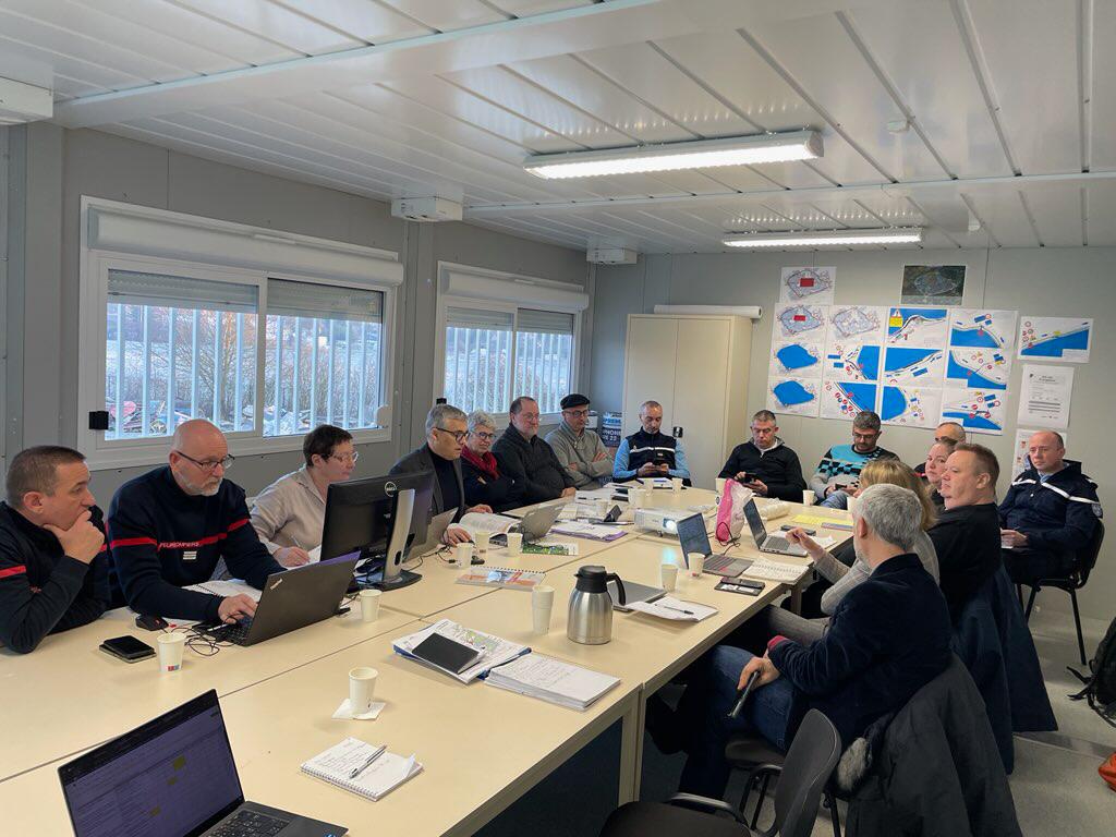 SeineGrandsLacs's tweet photo. La mise en eau test du casier pilote Seine Bassée franchit une nouvelle étape avec l’évacuation du site. L’ensemble des propriétaires, usagers et riverains situés à proximité du site ont été invités à l’évacuer via l’outil Fr-Alert. Plus d'informations : https://t.co/mxaDkY3R5B https://t.co/NRx2sn0Zf3