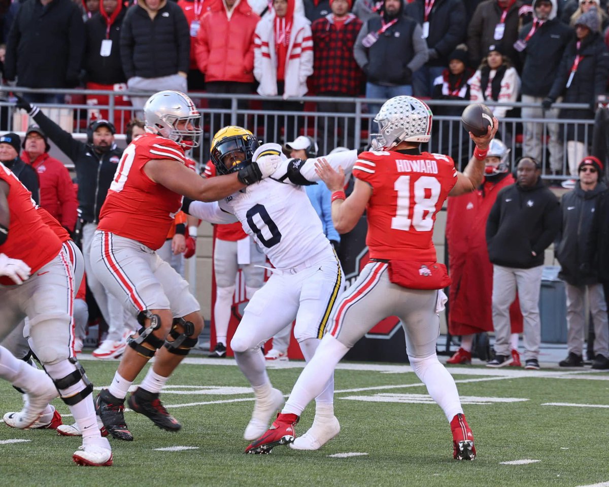 Will Howard pass attempts by game:

MSU 31
Iowa 25
Oregon 31
Nebraska 16
Penn State 24
Purdue 26
Northwestern 24
Indiana 26
〽️ichigan 33
Tennessee 29
Oregon 26
Texas 33

Henderson/Judkins rush attempts:

MSU 18
Iowa 24
Oregon 21
Nebraska 20
Penn State 24
Purdue 17
Northwestern 26