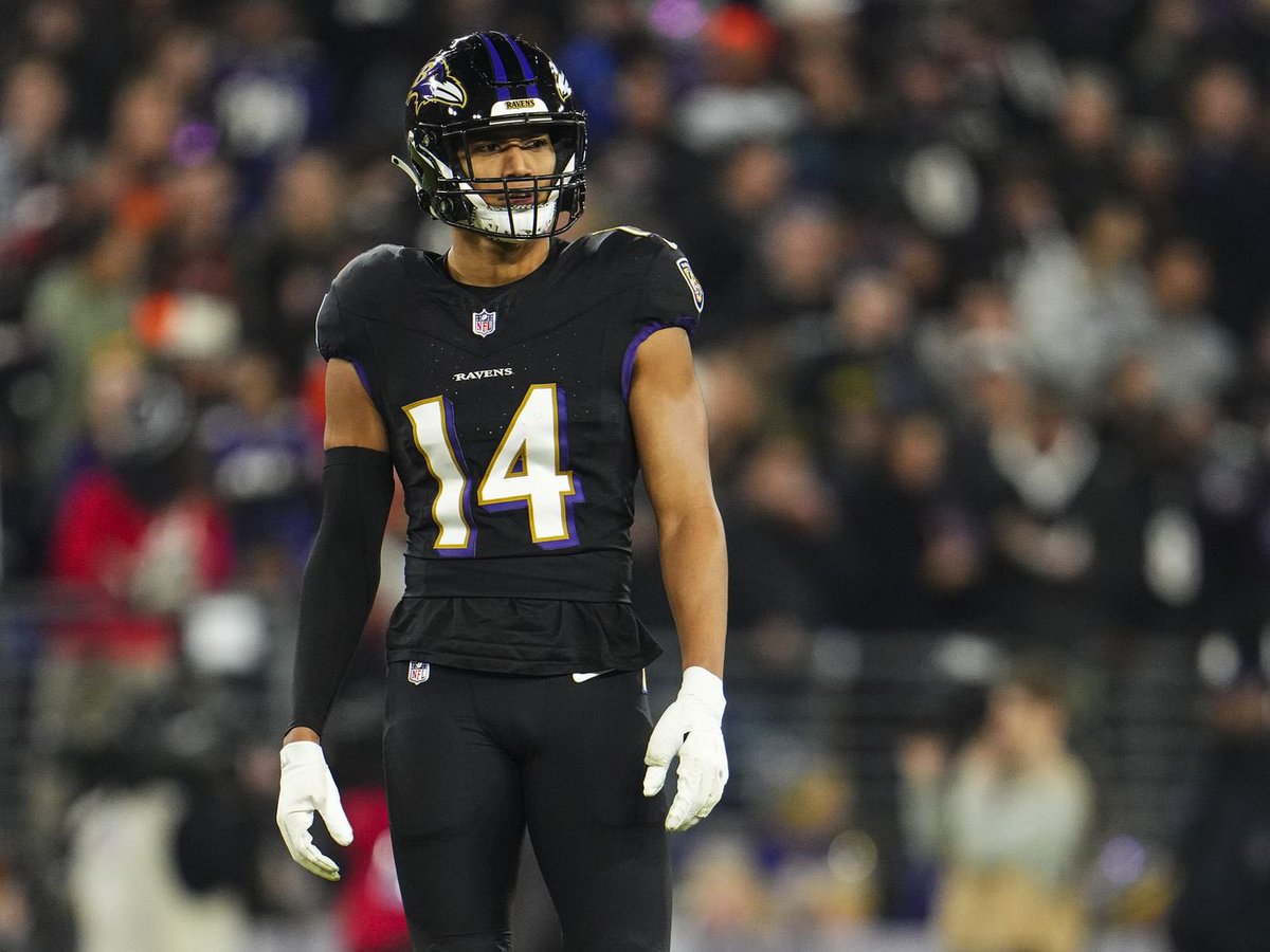 RJTradez's tweet image. 🚨🚨BREAKING🚨🚨
Sports Illustrated Interview with Kyle Hamilton Transcript:

Michael Pina: "Josh Allen has been phenomenal this season, what's your take on facing him?"

Kyle Hamilton: "Yeah, he's okay, I guess. He's got some moves, but nothing we haven't seen before."

Michael…