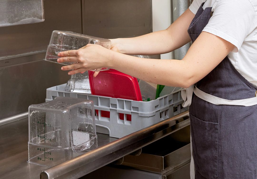 ajstuartbelfast's tweet image. Store smarter with Cambro containers 🥗✨ Perfect for keeping ingredients fresh, organized, and ready to go in any kitchen! #Cambro #KitchenEssentials #FreshnessFirst