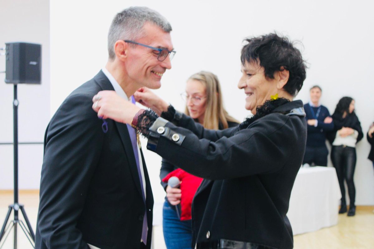 La rectrice <a href="/HeleneInsel/">Hélène Insel</a> a présenté ses vœux aux personnels du rectorat dans le cadre exceptionnel du <a href="/museedegrenoble/">Musée de Grenoble</a>
"Je vous remercie pour votre implication sans faille, votre travail quotidien et votre précieuse contribution pour élever tous les élèves le plus haut possible."