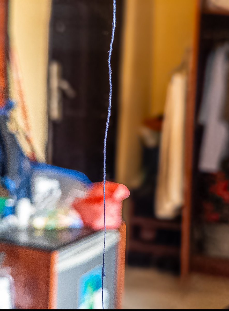 ikeme_uche's tweet photo. These are the slimmest objects i own
A sim ejector tool, A thread and a nano sim
@CChinaemere @Zunny06 @ellienebis @macc_concepts can you beat this β¦ No π
#itelS25Ultra #UltraSlimChallenge @itelNigeria https://t.co/EMZ1v8Z9lZ