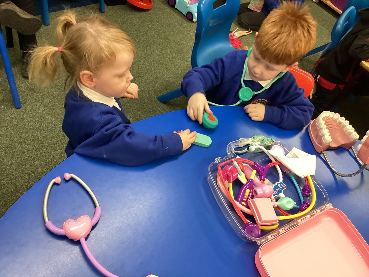 HPPSHedgehogs's tweet photo. We loved exploring in our very own dentist 👨🏼‍💼🧑🏽‍💼 https://t.co/dCz6IxQ4hZ