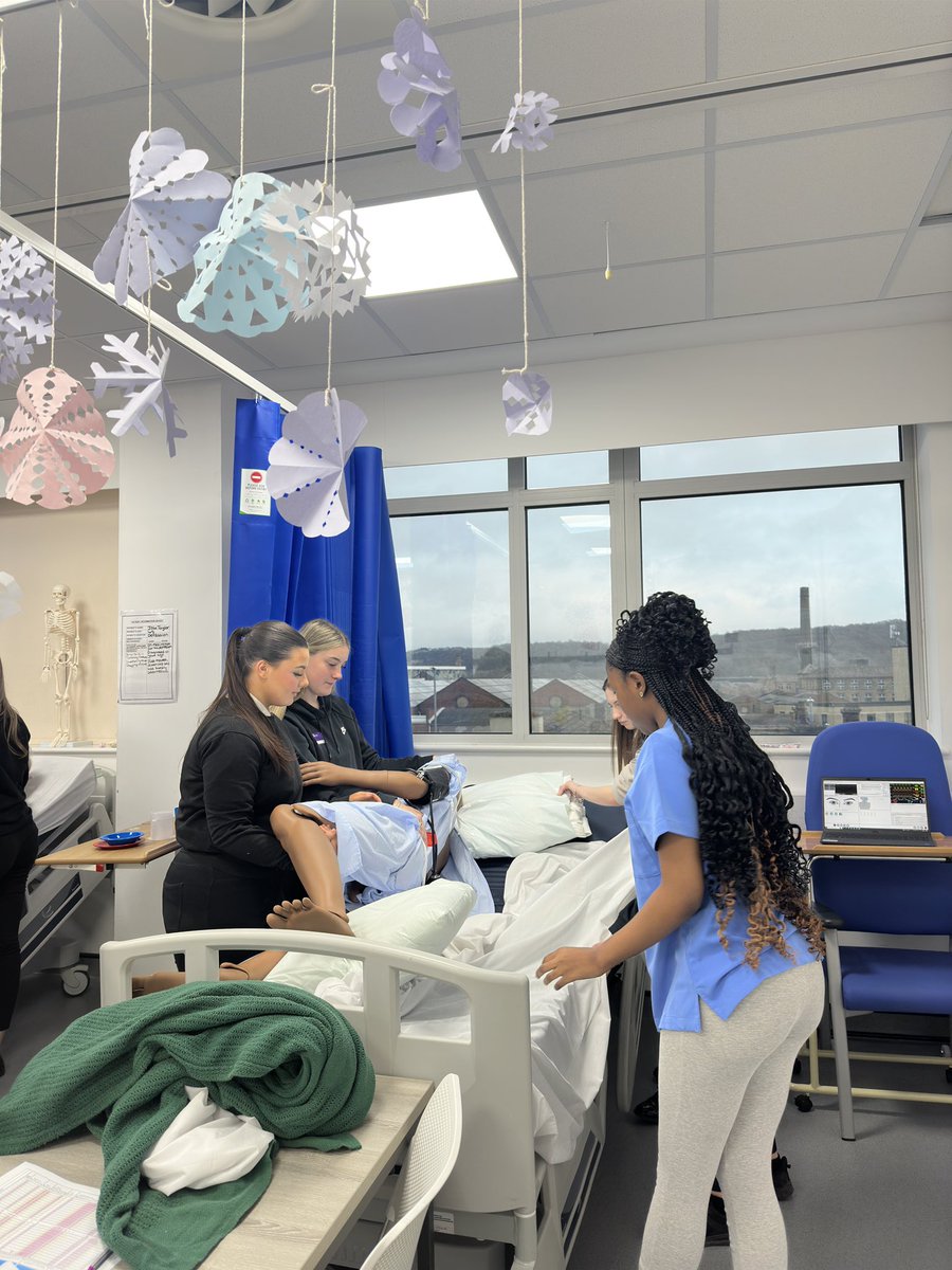 Health and social trip today to Kirklees college working on the ward. #KCHSC #KirkleesCollege