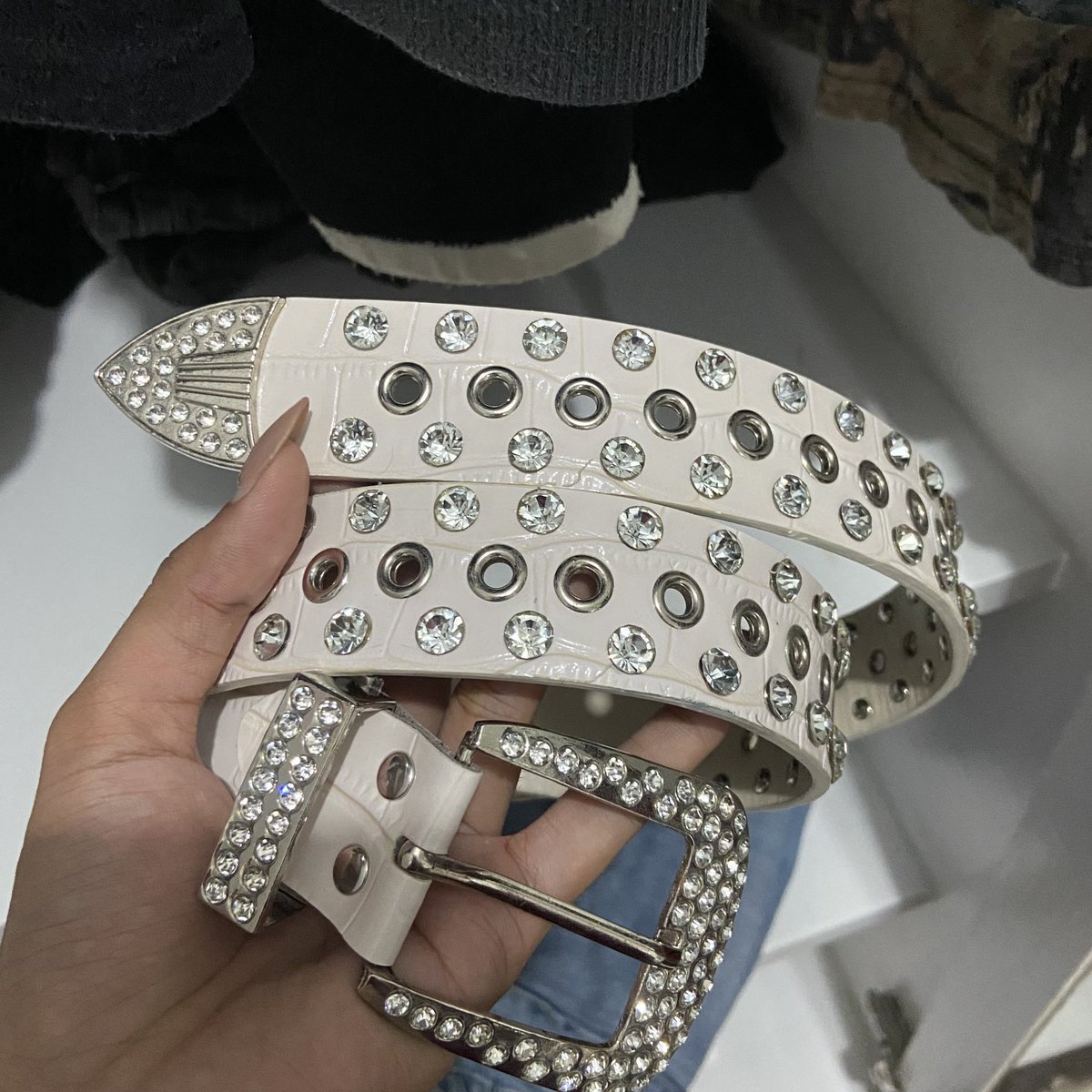 ส่งต่อเข็มขัด y2k ใหม่มาก
sale sale sale 70 free shopping🚚

#ส่งต่อy2k #ส่งต่อstussy #ส่งต่อvghbkk #ส่งต่อuxryclub #ส่งต่อเข็มขัด #y2kthailand #ส่งต่อเสื้อผ้า #ส่งต่อเสื้อผ้ามือสอง #ส่งต่อadidas #เสื้อเสื้อผ้ามือสอง #เสื้อผ้ามือสองสภาพดี  #ส่งต่อadidas