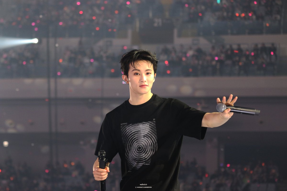 250112 SMTOWN       
#마크 #MARK