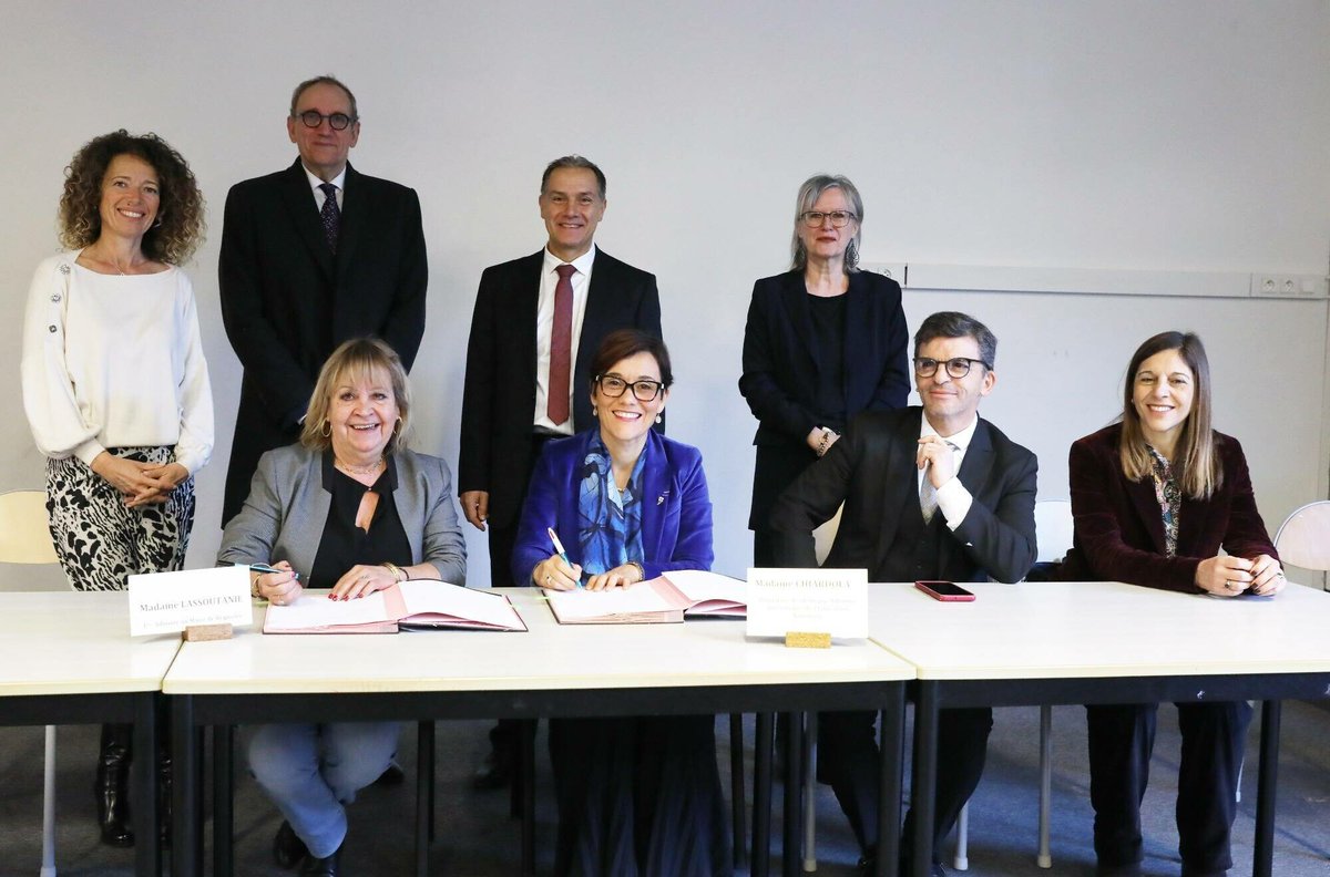 Ce collège du Var signe deux conventions pour sanctionner les élèves perturbateurs avec du bénévolat et pour lutter contre le harcèlement scolaire
➡️ l.varmatin.com/Lp5