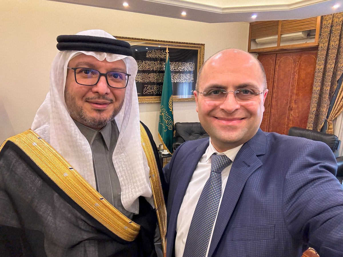 AhmadAhdab_'s tweet photo. تشرفت اليوم بصحبة أخي الحبيب الغالي سعادة السفير الدكتور وليد بخاري @bukhariwaleeed في جولة على رؤساء الطوائف في الشمال سماحة مفتي طرابلس والشمال الشيخ محمد إمام،سماحة رئيس المجلس الإسلامي العلوي في لبنان الشيخ علي قدور، رئيس أساقفة أبرشية طرابلس المارونية سيادة المطران يوسف سويف https://t.co/fwIdxIwGMN