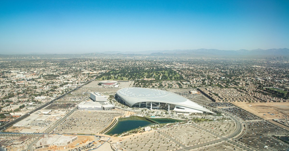 Blatter's tweet photo. I hope SoFi Stadium in Inglewood, California will still be standing for the CONCACAF Nations League Semifinals on 20 March.

I'm no stranger to allegations of bribery, fraud, money laundering and incompetence but I have faith in Gavin Newsom to do the right thing. https://t.co/Ha4xpBigyM