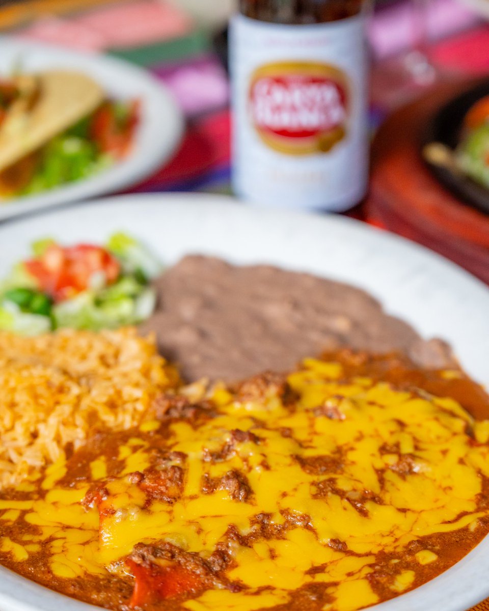 losbarriosmex's tweet photo. Try the best deals in town with our 𝘿𝙖𝙞𝙡𝙮 𝙎𝙥𝙚𝙘𝙞𝙖𝙡𝙨! ⭐️ 

No substitutions &amp; dine-in only. 

Tue: Enchilada Duo or Crispy Taco Plate for $7.99  
Wed: $5 House Margaritas
Thurs: $9.99 Chicken Enchiladas w Poblano sauce  
Sat &amp; Sun: $5 Mimosas &amp; Bloody Marys (11am-4pm) https://t.co/Qg4aN3cSGd