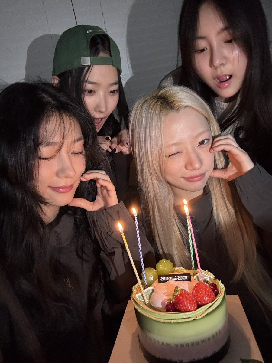 kandis_official's tweet photo. [#Kandis]

앨범 축하해 캔디스야 🍭💞 https://t.co/9aEYKsGG14