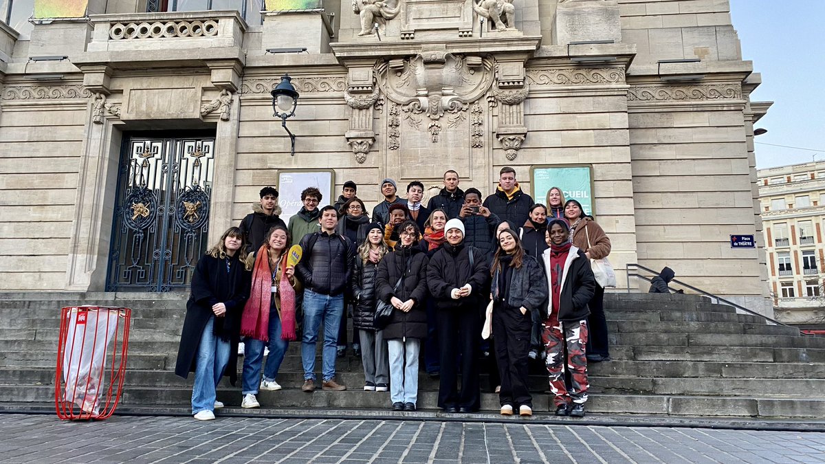 Université de Lille (@univ_lille) on Twitter photo 📸 C'est l'un des premiers temps forts de l'année : les Welcome Days par <a href="/inter_univlille/">International - Université de Lille</a>, ce sont plusieurs événements pour les étudiants internationaux #ULille 👇
international.univ-lille.fr/maison-interna…
Au programme ce soir : visite guidée de Lille en anglais et français 😍 Bonne visite ! 📸 C'est l'un des premiers temps forts de l'année : les Welcome Days par <a href="/inter_univlille/">International - Université de Lille</a>, ce sont plusieurs événements pour les étudiants internationaux #ULille 👇
international.univ-lille.fr/maison-interna…
Au programme ce soir : visite guidée de Lille en anglais et français 😍 Bonne visite !