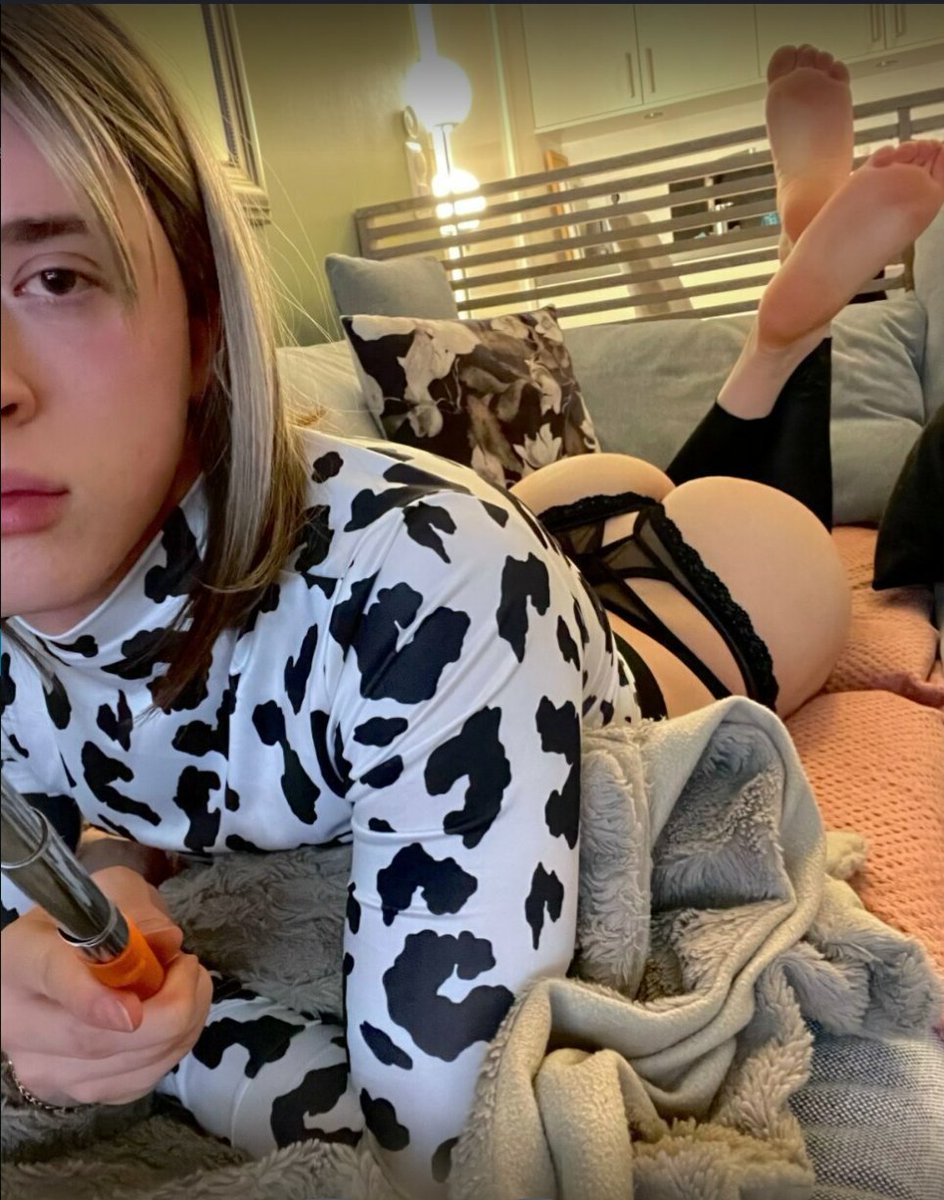 Waiting for you at home 🤭
😈🍑👋