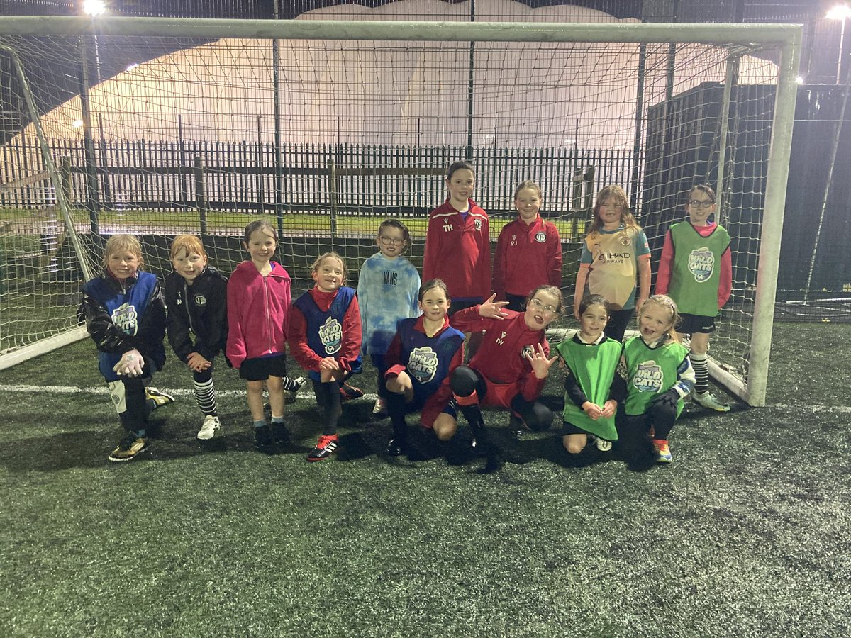 BarntonWildcats's tweet photo. Barnton Wildcats is back for 2025! Come & join the fun every Wednesday at Hartford High 3G from 5-6pm!
Girls only sessions with female coaches - make friends & learn skills with us ⚽️🤩
Book now: https://t.co/n1yiGBzY6R
#girlsfootball #barntonfc #oneclub #cheshirefa https://t.co/yM4op1s23k