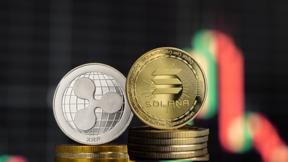 JPMorgan Says Solana And XRP ETFs Could Attract $14 Billion In First Year

JPMorgan predicts that Solana and XRP ETFs could attract up to $14 billion in investments during their first year if approved, based on market penetration rates of 3-6% similar to Bitcoin and Ethereum