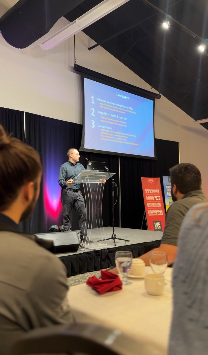 agrocoop_yxe's tweet photo. Special thanks to our guest speaker, Leigh Anderson, senior economist from @FCCagriculture for the insightful presentation and sharing current market reports. Kudos to our Agro team as well for organizing a great breakfast event to kick off the Crop Production show!

#CoopAgro #Saskatoon #CropProductionShow @coopagro_crs