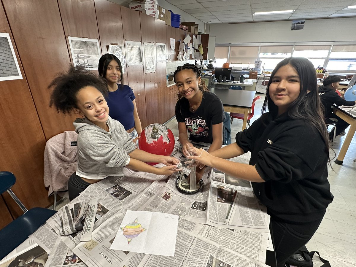 Mr. Quiroga tweet media