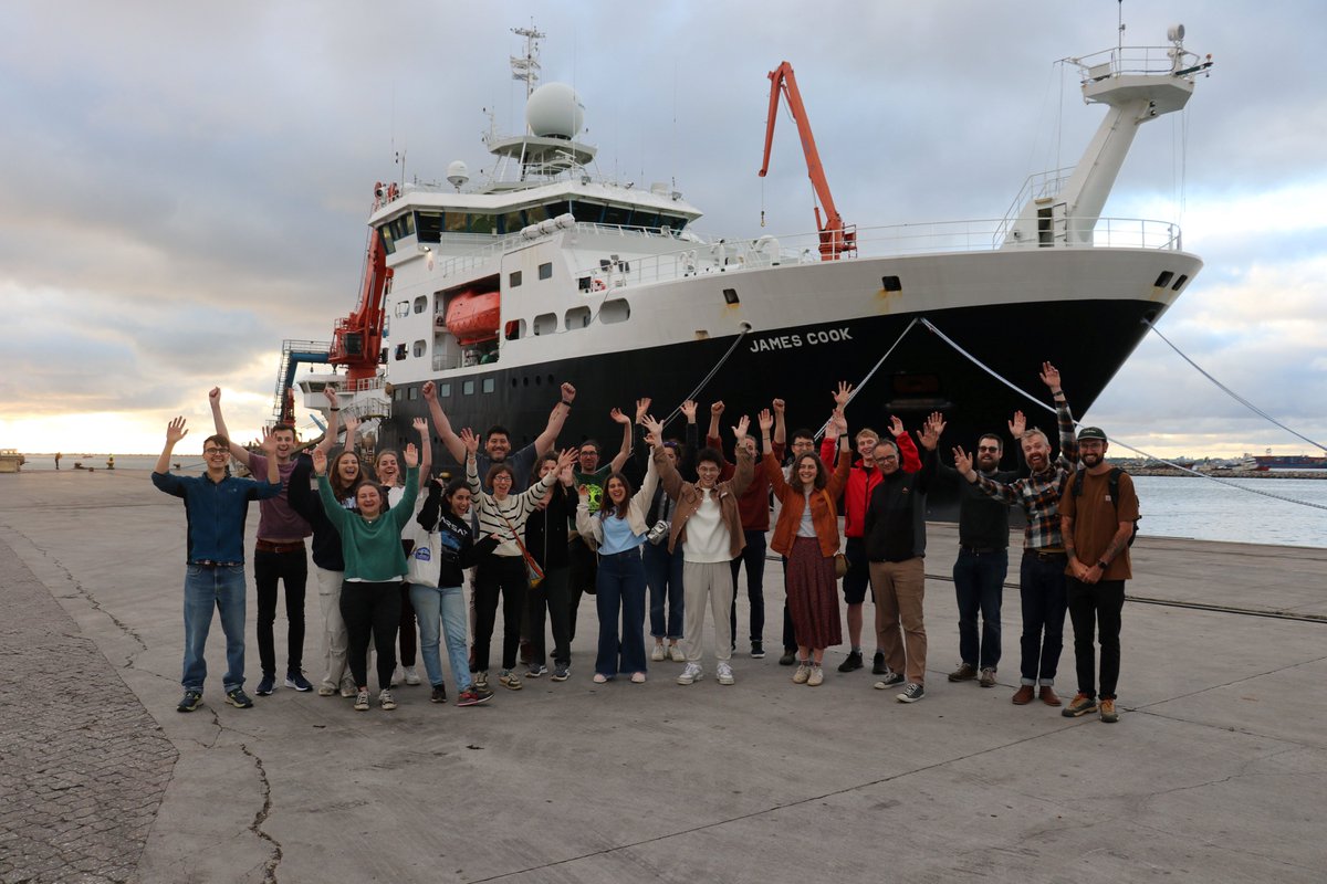 UoE Centre for Geography and Environmental Science (@uniexecges) on Twitter photo The COSSMOSS research cruise (a joint expedition with <a href="/UniExeCEC/">University of Exeter CEC</a> & led by our own Dr Katy Sheen) is currently off Uruguay's coast!
🎥Check out some of what they're doing: youtube.com/@SeaScientists
#MarineScience #universityofexeter #research #oceans #scienceinaction The COSSMOSS research cruise (a joint expedition with <a href="/UniExeCEC/">University of Exeter CEC</a> & led by our own Dr Katy Sheen) is currently off Uruguay's coast!
🎥Check out some of what they're doing: youtube.com/@SeaScientists
#MarineScience #universityofexeter #research #oceans #scienceinaction