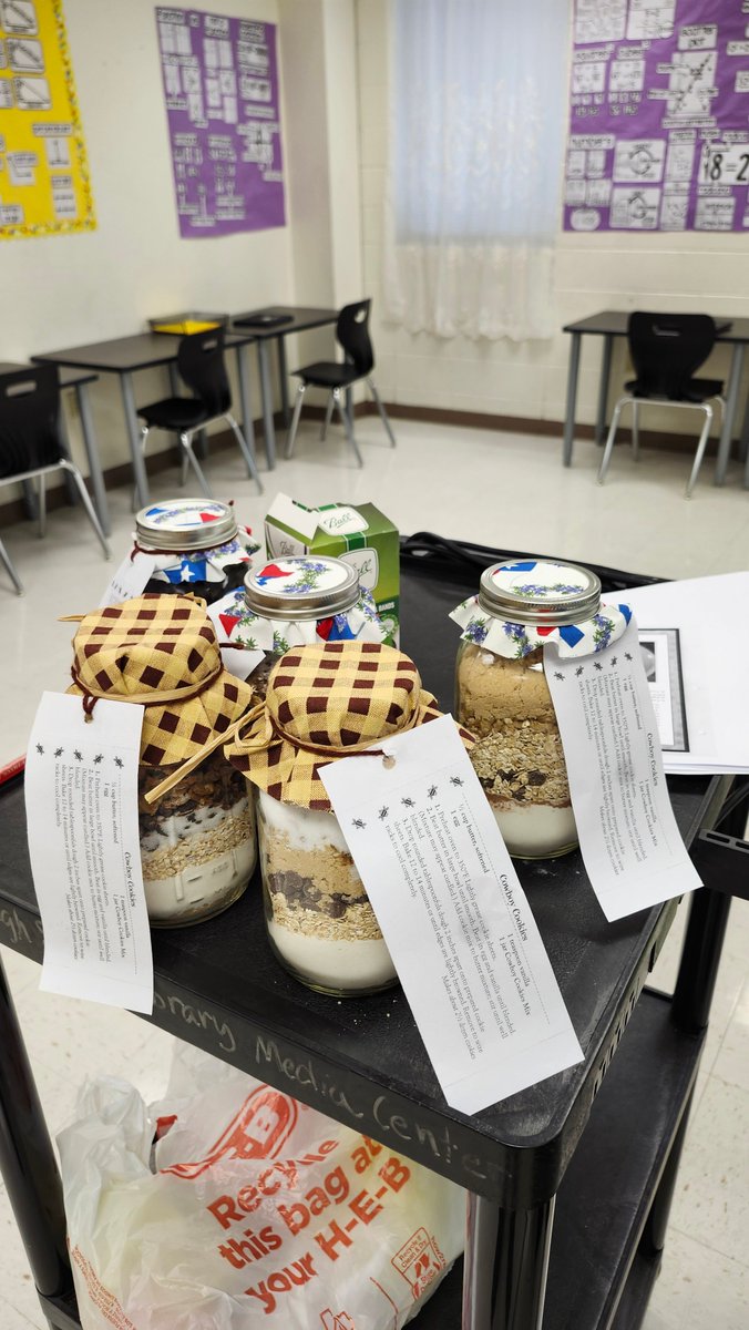 Student's <a href="/SISDalt_Saegert/">Seguin Alternative School at Saegert</a>  are making Cowboy Cookies for SISD  School Board Members in Mrs. Taylors class  for School Board Appreciation Month.
Enjoy &amp; Thank You for what you do for all of us.