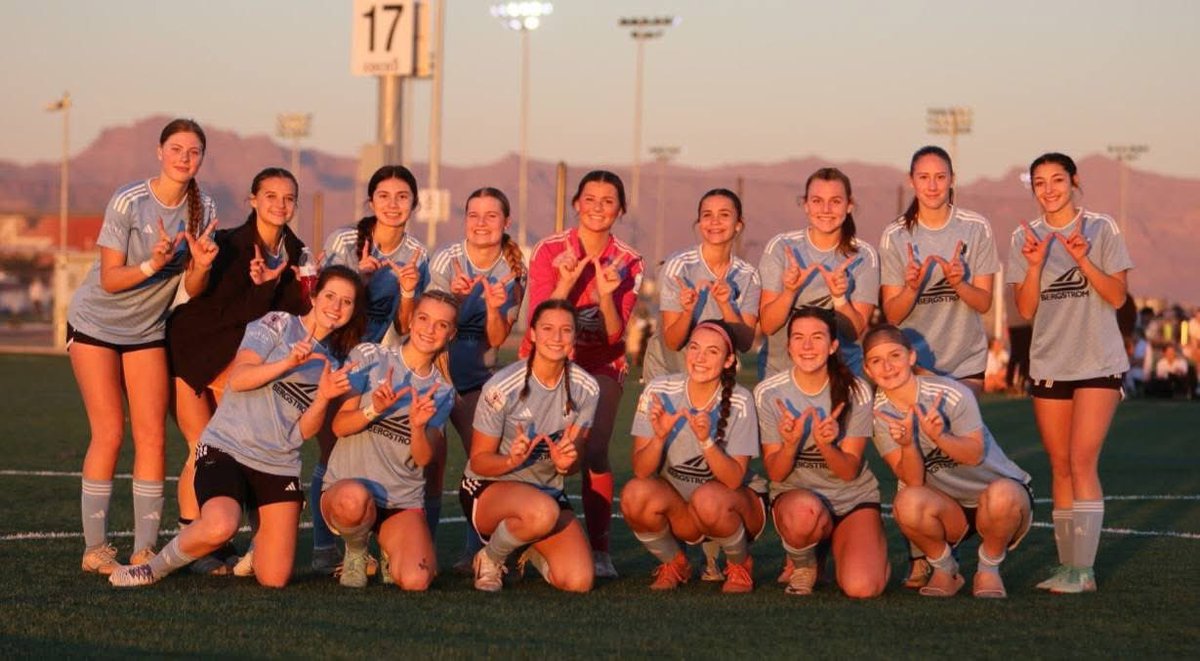 wiufc2008's tweet image. Had a great weekend in Mesa.  We went 3-0 out scoring opponents 13-2.   See you in Round Rock. #EarnYourPlace #EveryMomentCounts